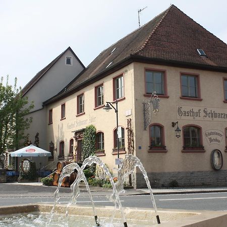Schwarzer Adler - Hotel Garni Ipsheim Extérieur photo