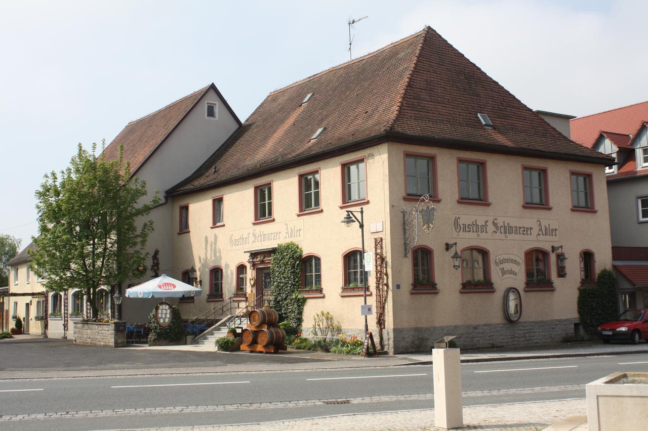 Schwarzer Adler - Hotel Garni Ipsheim Extérieur photo